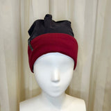 Cappello double face blu/bordeaux CAPOCUBO in felpa di cotone
