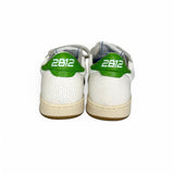 Sneakers 2B12 in pelle bianca, dettagli bluette e verde con velcri
