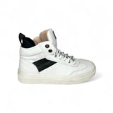 Sneaker DIANETTI  in pelle bianca e nera con lacci e zip laterale