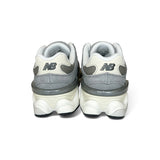 Sneakers ginniche NEWBALANCE 9060 grigie con lacci