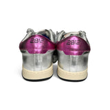 Sneakers 2B12 in pelle metallizzata e glitter argento, dettaglio fuxia con lacci