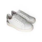 Sneakers DIANETTI  in pelle bianca/micro glitter argento con lacci in tulle e zip laterale