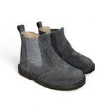 Stivaletti LESCOUCOU in suede grigio con elastico in glitter argento e zip interna