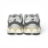 Sneakers ginniche NEWBALANCE 9060 grigie con laccio elastico