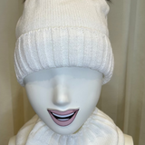 Cappello bianco GIO HIGUAMY misto lana con pompon in mourmansky