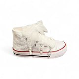 Sneakers QUICKAS alte in tela di cotone bianco con lacci in tulle e charms in metallo