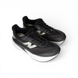 Sneakers ginniche NEWBALANCE FuelCell nera con laccio elastico