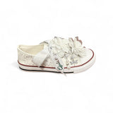 Sneakers QUICKAS in tela di cotone bianco con lacci in satin bianco, fiori applicati e charms in metallo