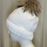 Cappello bianco GIO HIGUAMY misto lana con pompon in mourmansky