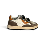Sneakers 2B12 in pelle bianca/cuoio e suede testa di moro con velcri