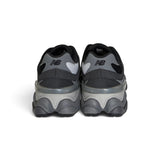 Sneakers ginniche NEWBALANCE 9060 nera e antracite con lacci
