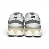 Sneakers ginniche NEWBALANCE 9060 grigio con lacci